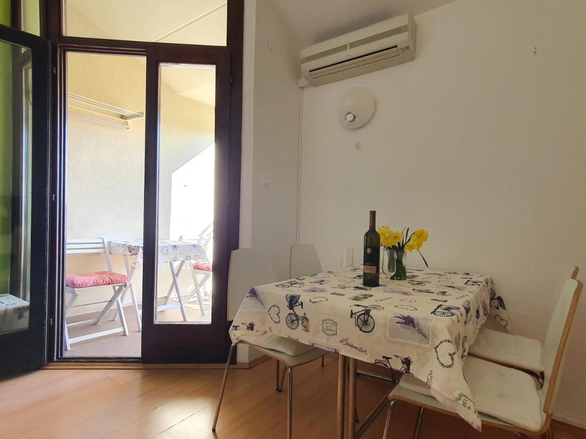 Janja Apartment Novigrad Istria Esterno foto